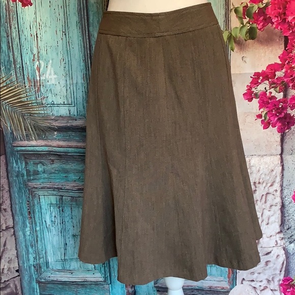 Ann Taylor Dresses & Skirts - 🌺SALE🌺Ann Taylor skirt